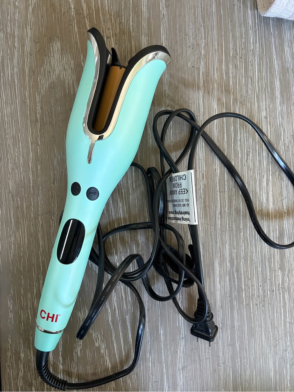 Mint Green Auto Curler - Professional Hair Styling Tool- CHI Spin N Curl